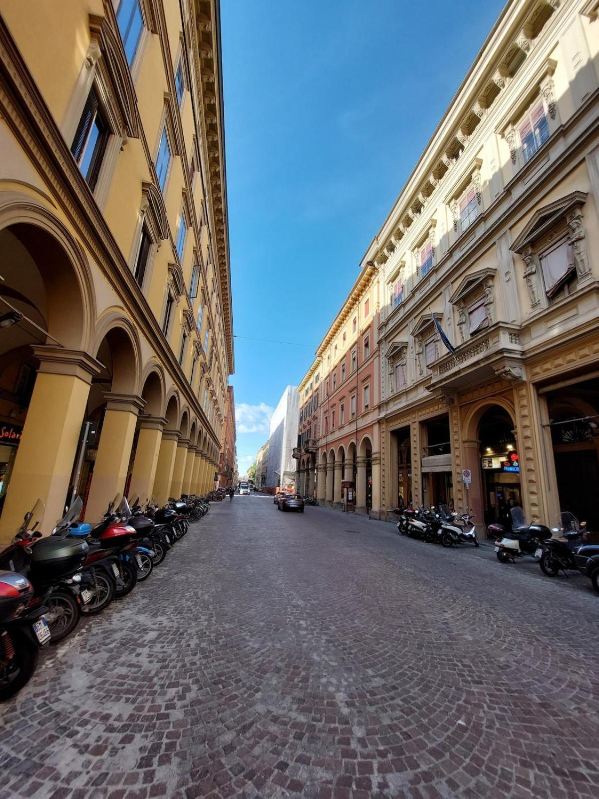 Monolocale Sui Tetti Di Bologna - Via Indipendenza Apartment ภายนอก รูปภาพ